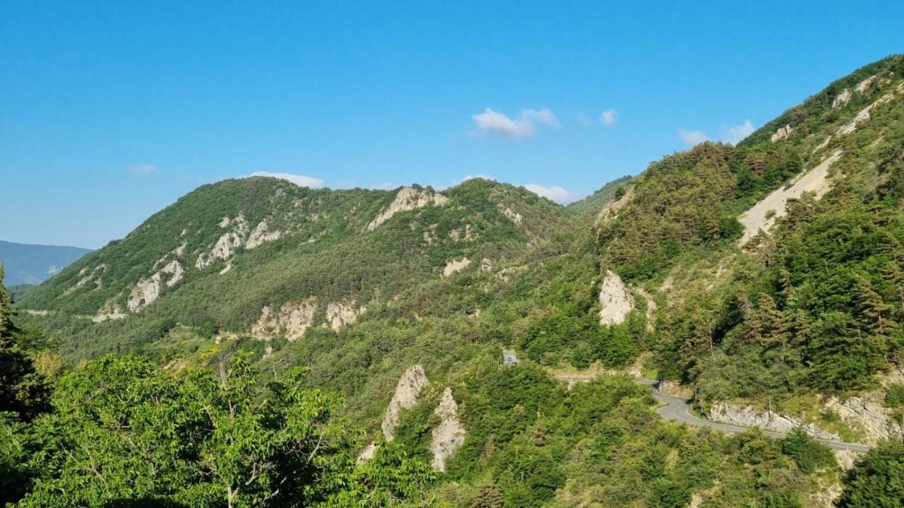 Appartement 3 Pieces Dans Maison Individuelle Entre Mer Et Montagnes Bouyon Dış mekan fotoğraf
